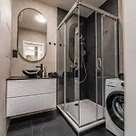 Zwirn Centre Apt, 2 Parking Space, Business&pleasure * 브라티슬라바