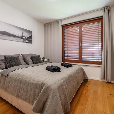 Zwirn Centre Apt,free Parking Business&pleasure Bratislava