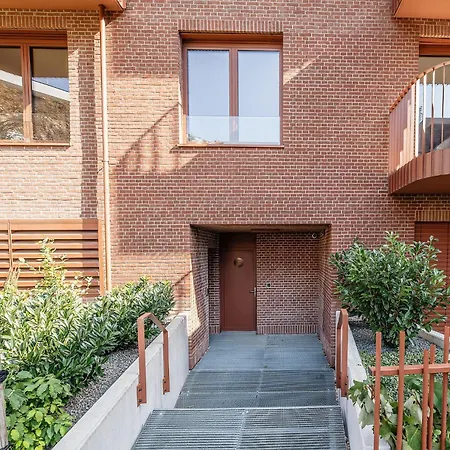 Zwirn Centre Apt,free Parking Business&pleasure Bratislava