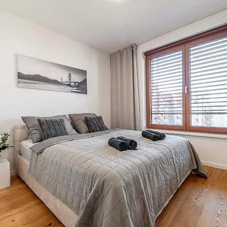 Zwirn Centre Apt,free Parking Business&pleasure * Bratislava