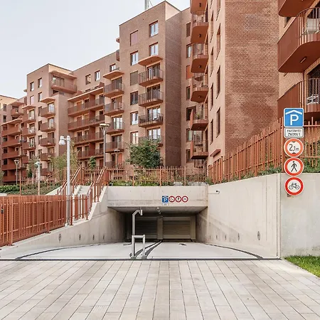 Zwirn Centre Apt,free Parking Business&pleasure Bratislava