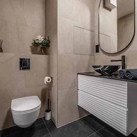 Apartment Zwirn Centre Apt, 2 Parking Space, Business&pleasure Bratislava