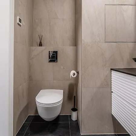 Zwirn Centre Apt, 2 Parking Space, Business&pleasure * Bratislava