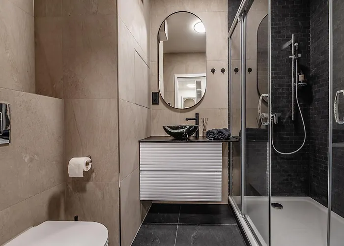 Zwirn Centre Apt, 2 Parking Space, Business&pleasure Apartment Pressburg