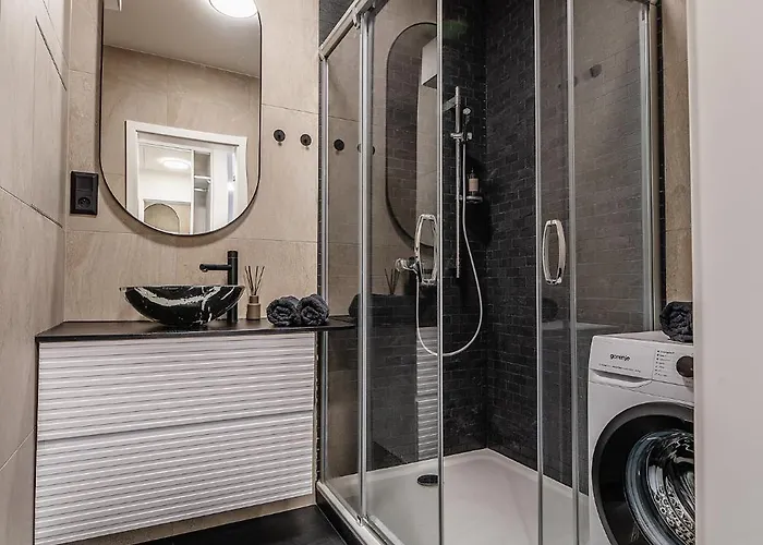Zwirn Centre Apt, 2 Parking Space, Business&pleasure * Pressburg